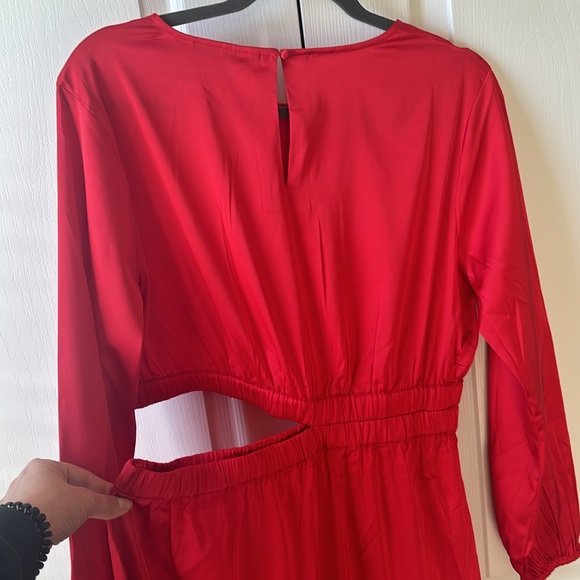 The Drop Jacob Long-Sleeve red Cutout Dress midi dress - Picture 3 of 5